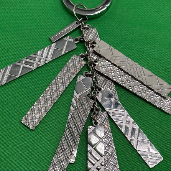 Burberry Key Ring Chain Silver Toned Etched Charms - Picture 8 of 10